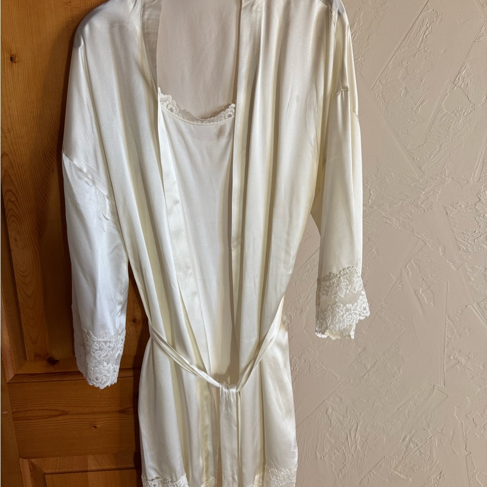 Intimissi slip and robe size medium